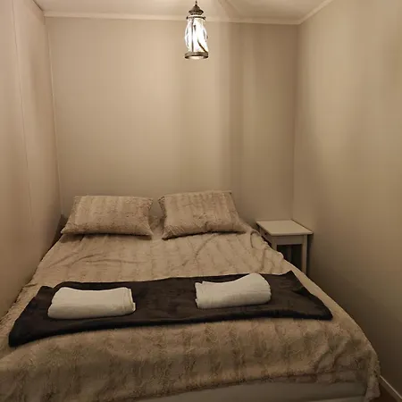 Kaupunkikoti Omalla Saunalla Sekae Laehellae Juna-asemaa, 100m Wifi Appartement